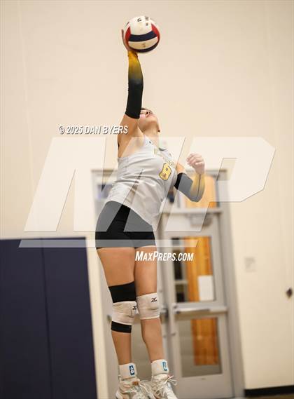 Thumbnail 1 in Thompson Valley @ Timnath photogallery.