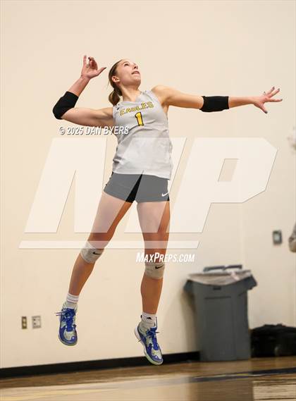 Thumbnail 1 in Thompson Valley @ Timnath photogallery.