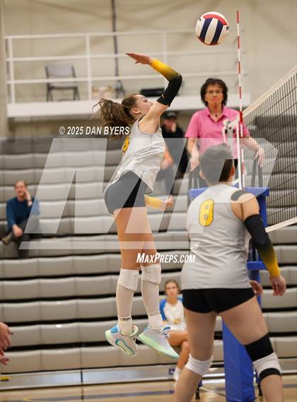 Thumbnail 2 in Thompson Valley @ Timnath photogallery.