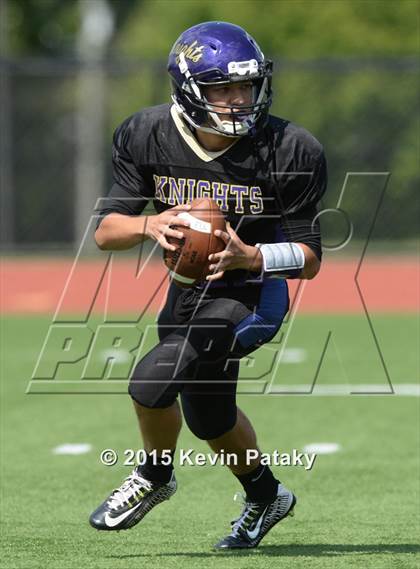 Thumbnail 1 in Ellington @ Coginchaug Regional photogallery.