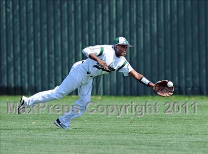 Thumbnail 1 in Berkner vs. Lee (Yellow Rose Classic) photogallery.