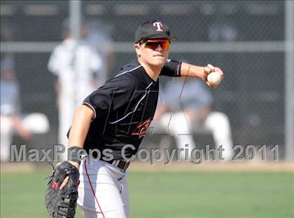 Thumbnail 3 in Berkner vs. Lee (Yellow Rose Classic) photogallery.