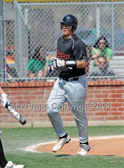 Thumbnail 1 in Berkner vs. Lee (Yellow Rose Classic) photogallery.