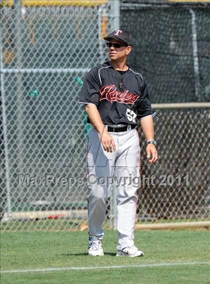 Thumbnail 1 in Berkner vs. Lee (Yellow Rose Classic) photogallery.