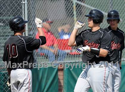 Thumbnail 3 in Berkner vs. Lee (Yellow Rose Classic) photogallery.