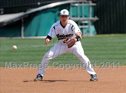 Thumbnail 1 in Berkner vs. Lee (Yellow Rose Classic) photogallery.