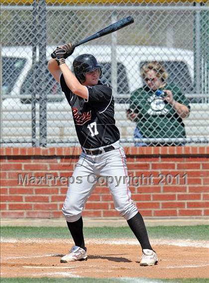 Thumbnail 1 in Berkner vs. Lee (Yellow Rose Classic) photogallery.