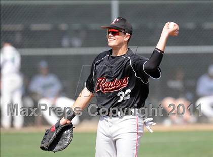 Thumbnail 3 in Berkner vs. Lee (Yellow Rose Classic) photogallery.