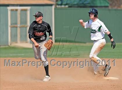 Thumbnail 1 in Berkner vs. Lee (Yellow Rose Classic) photogallery.