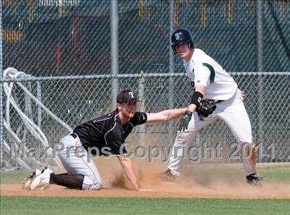 Thumbnail 2 in Berkner vs. Lee (Yellow Rose Classic) photogallery.