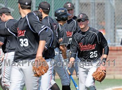 Thumbnail 3 in Berkner vs. Lee (Yellow Rose Classic) photogallery.