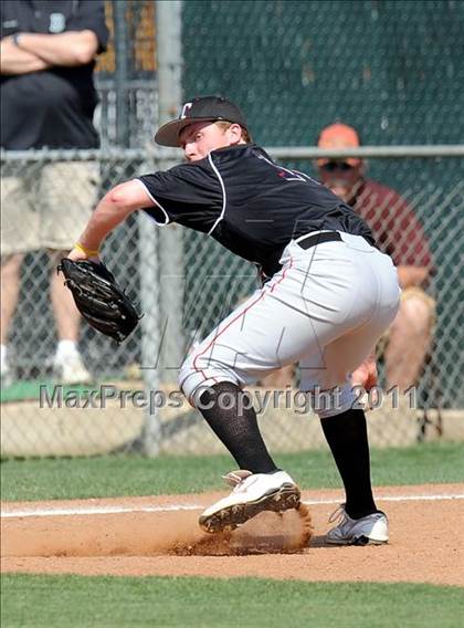 Thumbnail 2 in Berkner vs. Lee (Yellow Rose Classic) photogallery.