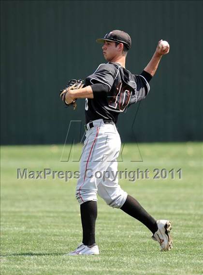 Thumbnail 2 in Berkner vs. Lee (Yellow Rose Classic) photogallery.