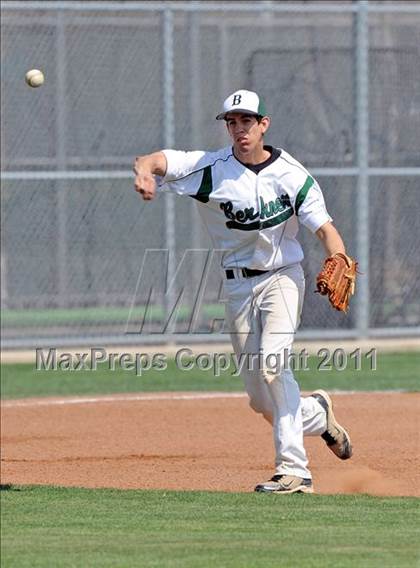 Thumbnail 2 in Berkner vs. Lee (Yellow Rose Classic) photogallery.