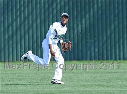 Thumbnail 1 in Berkner vs. Lee (Yellow Rose Classic) photogallery.