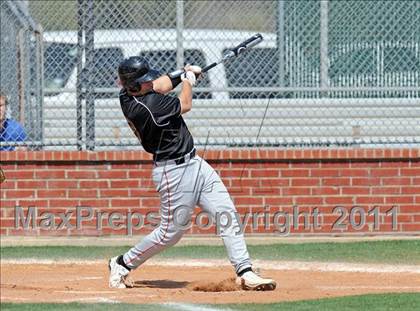 Thumbnail 3 in Berkner vs. Lee (Yellow Rose Classic) photogallery.