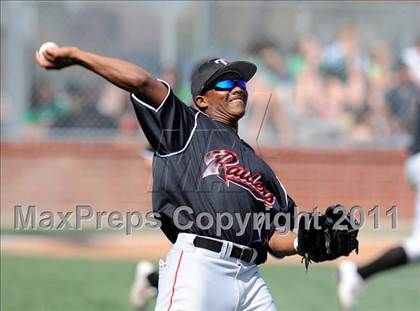 Thumbnail 3 in Berkner vs. Lee (Yellow Rose Classic) photogallery.