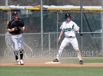 Thumbnail 3 in Berkner vs. Lee (Yellow Rose Classic) photogallery.