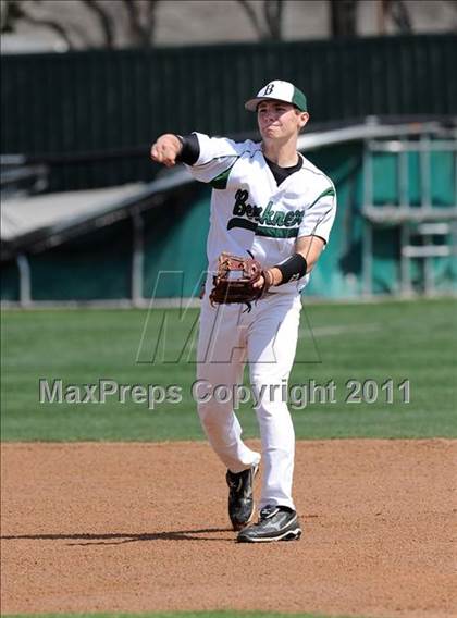 Thumbnail 1 in Berkner vs. Lee (Yellow Rose Classic) photogallery.