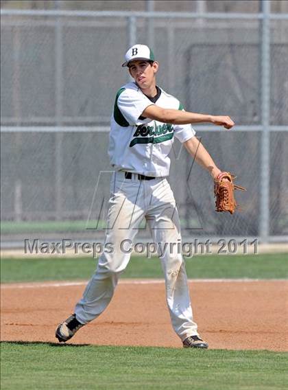 Thumbnail 3 in Berkner vs. Lee (Yellow Rose Classic) photogallery.