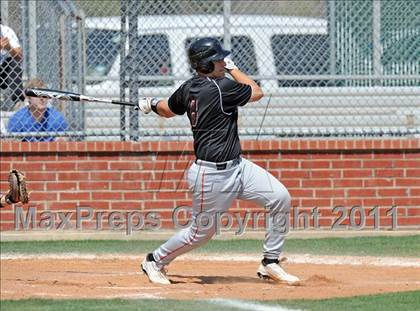 Thumbnail 1 in Berkner vs. Lee (Yellow Rose Classic) photogallery.
