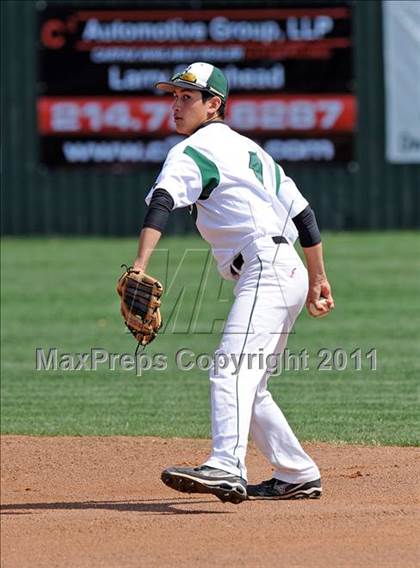 Thumbnail 1 in Berkner vs. Lee (Yellow Rose Classic) photogallery.