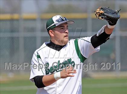 Thumbnail 3 in Berkner vs. Lee (Yellow Rose Classic) photogallery.