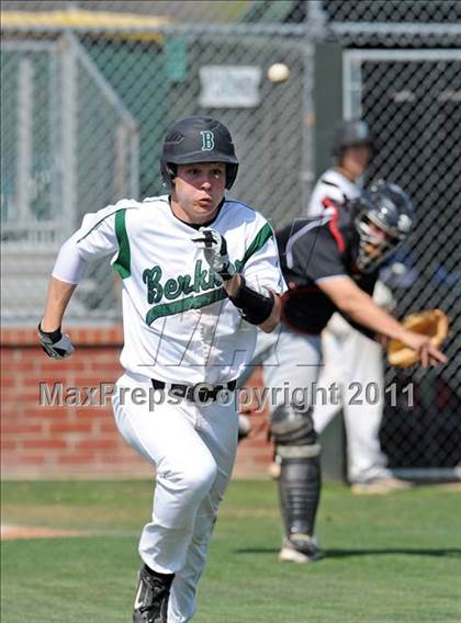 Thumbnail 2 in Berkner vs. Lee (Yellow Rose Classic) photogallery.