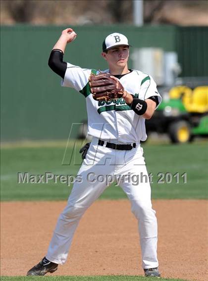 Thumbnail 3 in Berkner vs. Lee (Yellow Rose Classic) photogallery.