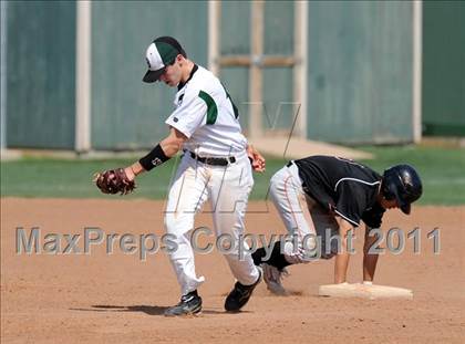 Thumbnail 1 in Berkner vs. Lee (Yellow Rose Classic) photogallery.