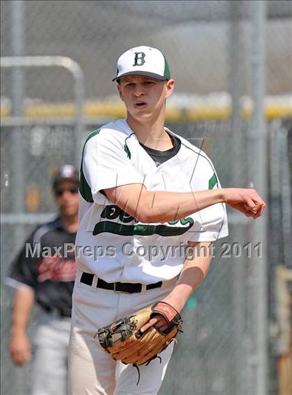 Thumbnail 1 in Berkner vs. Lee (Yellow Rose Classic) photogallery.
