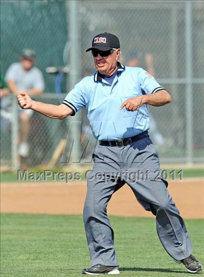 Thumbnail 2 in Berkner vs. Lee (Yellow Rose Classic) photogallery.