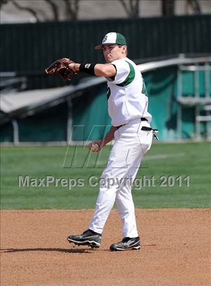 Thumbnail 3 in Berkner vs. Lee (Yellow Rose Classic) photogallery.