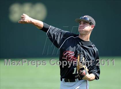 Thumbnail 1 in Berkner vs. Lee (Yellow Rose Classic) photogallery.