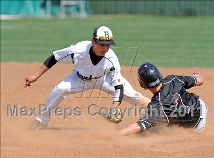 Thumbnail 1 in Berkner vs. Lee (Yellow Rose Classic) photogallery.