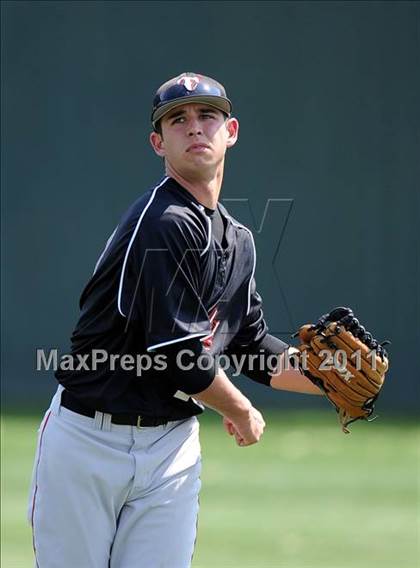 Thumbnail 1 in Berkner vs. Lee (Yellow Rose Classic) photogallery.