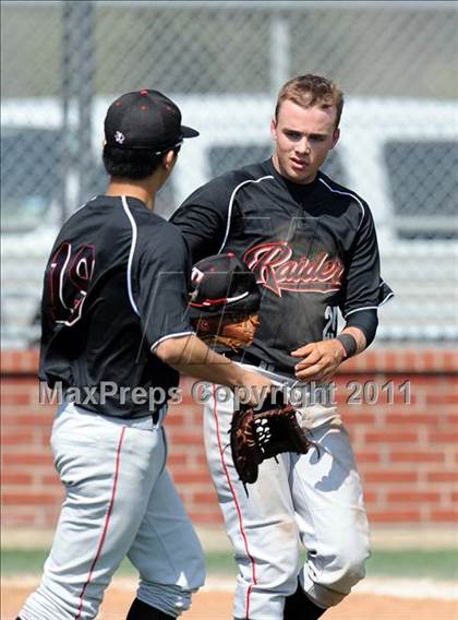 Thumbnail 3 in Berkner vs. Lee (Yellow Rose Classic) photogallery.