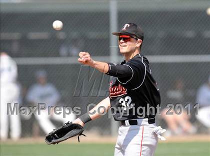 Thumbnail 1 in Berkner vs. Lee (Yellow Rose Classic) photogallery.