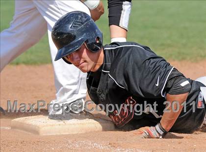 Thumbnail 1 in Berkner vs. Lee (Yellow Rose Classic) photogallery.