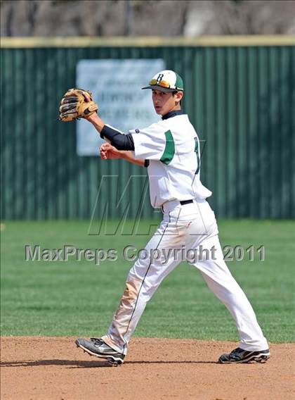 Thumbnail 3 in Berkner vs. Lee (Yellow Rose Classic) photogallery.