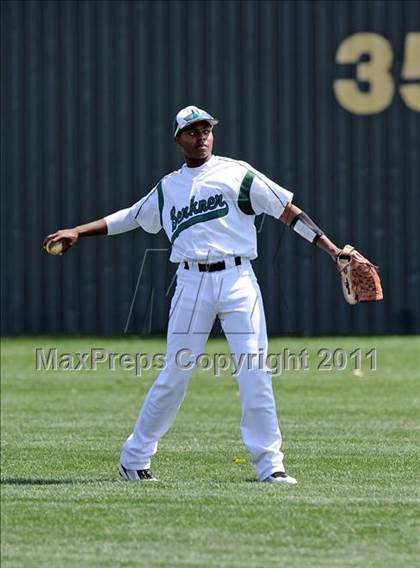 Thumbnail 2 in Berkner vs. Lee (Yellow Rose Classic) photogallery.