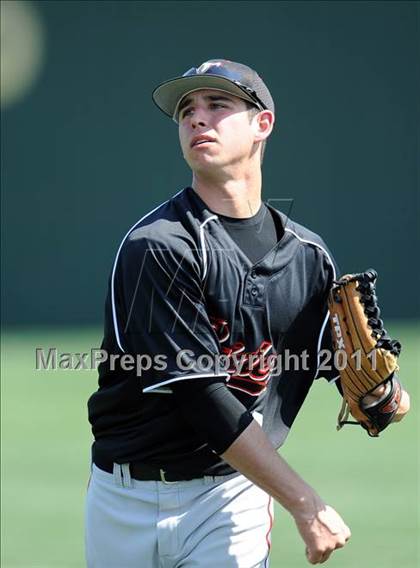 Thumbnail 2 in Berkner vs. Lee (Yellow Rose Classic) photogallery.