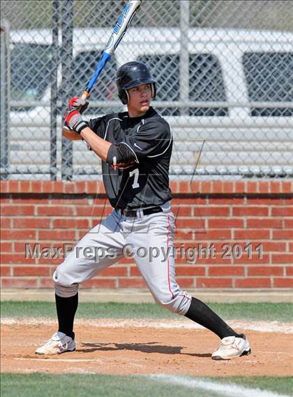 Thumbnail 3 in Berkner vs. Lee (Yellow Rose Classic) photogallery.