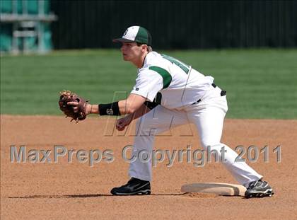 Thumbnail 1 in Berkner vs. Lee (Yellow Rose Classic) photogallery.