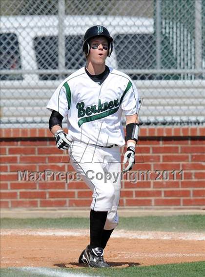 Thumbnail 3 in Berkner vs. Lee (Yellow Rose Classic) photogallery.