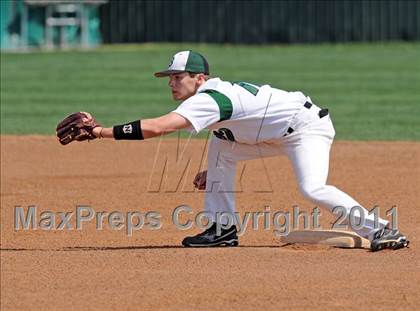 Thumbnail 2 in Berkner vs. Lee (Yellow Rose Classic) photogallery.