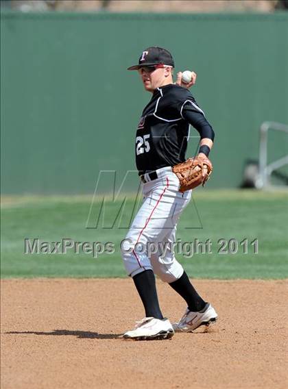 Thumbnail 3 in Berkner vs. Lee (Yellow Rose Classic) photogallery.