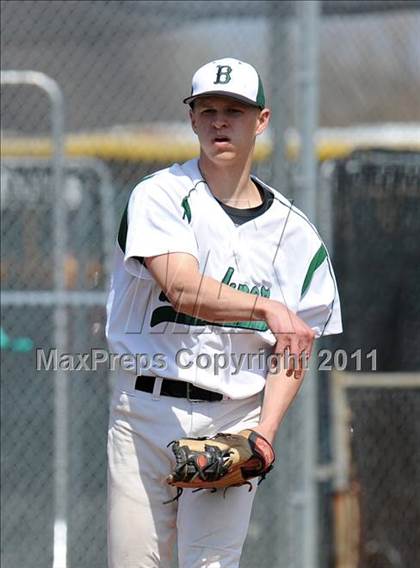 Thumbnail 2 in Berkner vs. Lee (Yellow Rose Classic) photogallery.