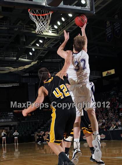 Thumbnail 3 in Walsh vs. Caliche (CHSAA 1A Final Four) photogallery.