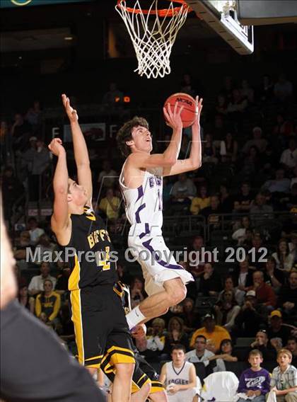 Thumbnail 3 in Walsh vs. Caliche (CHSAA 1A Final Four) photogallery.